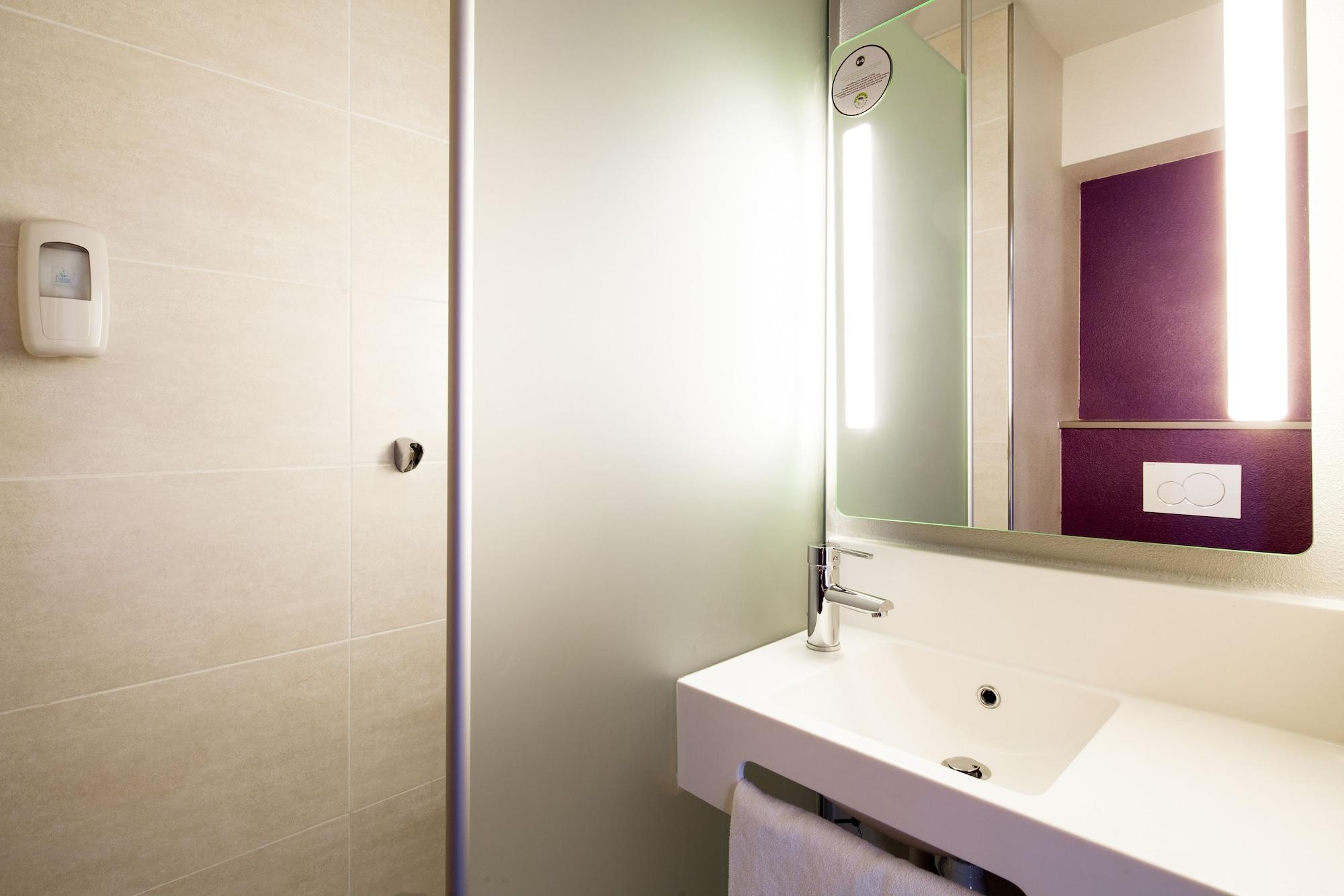 B&B Hotel Paris Romainville Noisy-Le-Sec Экстерьер фото